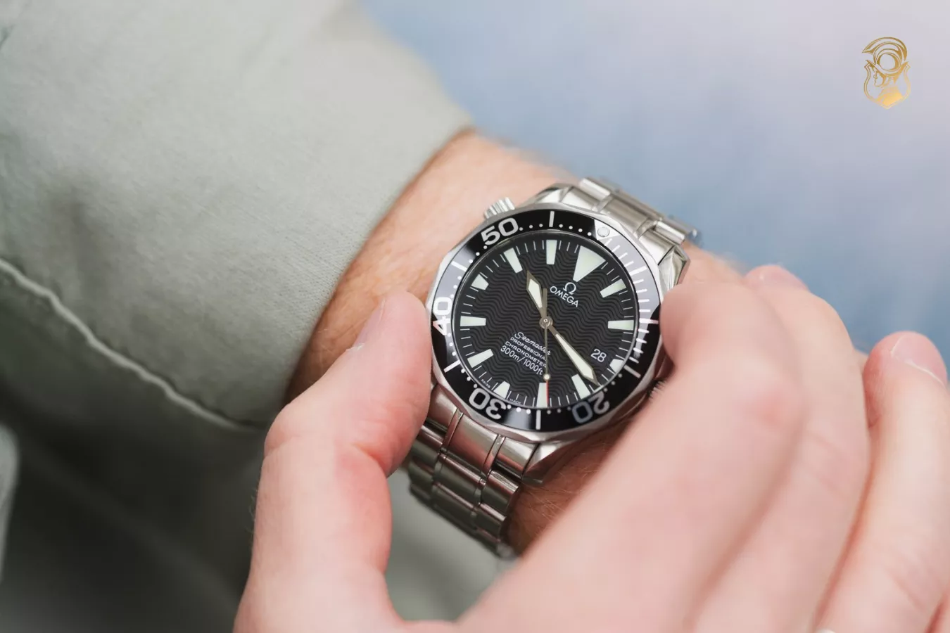 So sánh Rolex Submariner 16610 và Omega Seamaster 2254.50