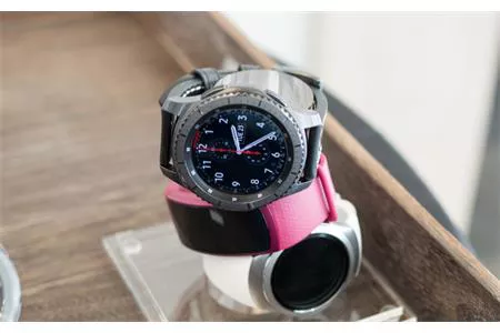 ĐỒNG HỒ THÔNG MINH SAMSUNG GEAR S3 SẮP RA MẮT TẠI VIỆT NAM CÓ GÌ MỚI?