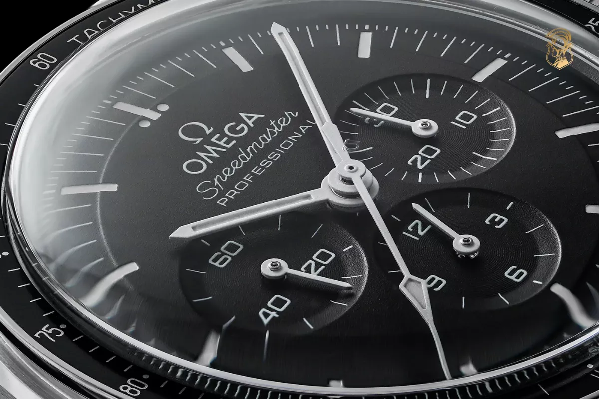 Omega - Kính sapphire 