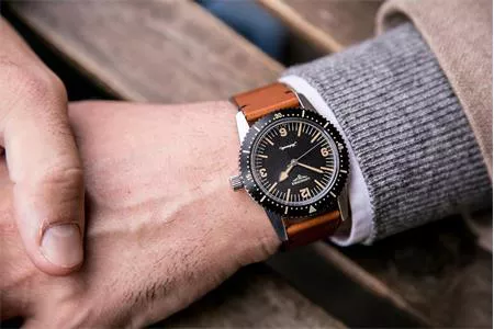 SUPER COMPRESSOR - BIỂU TƯỢNG CỦA ĐỒNG HỒ LẶN THẬP NIÊN 60 THẾ KỶ 20