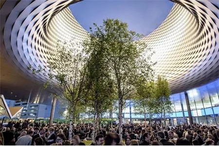 Swatch Group rút khỏi Baselworld