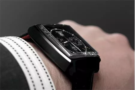 TAG Heuer Monaco - 45 năm trở lại của đồng hồ mặt vuông  Thụy Sỹ