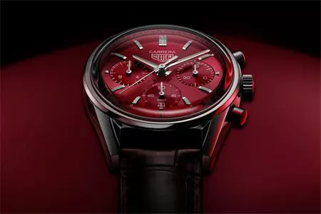 TAG HEUER CARRERA RED DIAL LIMITED EDITION - TÁO BẠO NHƯNG SANG TRỌNG
