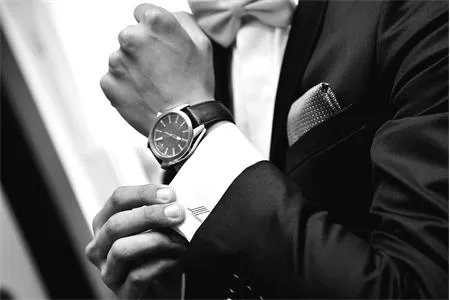 6 Lý Do Tại Sao Người Đeo Đồng Hồ Thường Thành Công Và Kiếm Nhiều Tiền Hơn