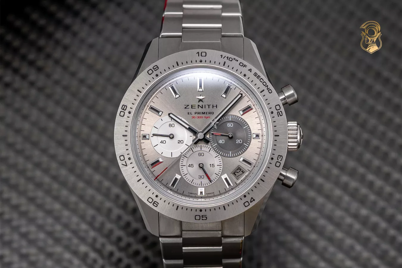 Chronomaster Sport với dây đeo Titanium